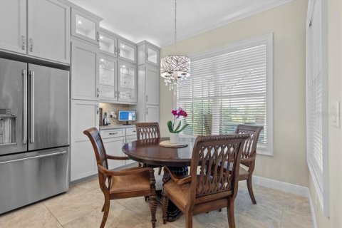 House in Wesley Chapel, Florida 4 bedrooms, 277.5 sq.m. № 1638306 - photo 16