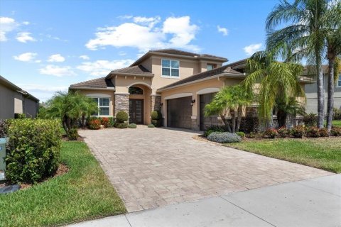 House in Wesley Chapel, Florida 4 bedrooms, 277.5 sq.m. № 1638306 - photo 1