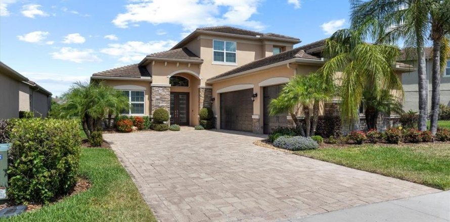 House in Wesley Chapel, Florida 4 bedrooms, 277.5 sq.m. № 1638306