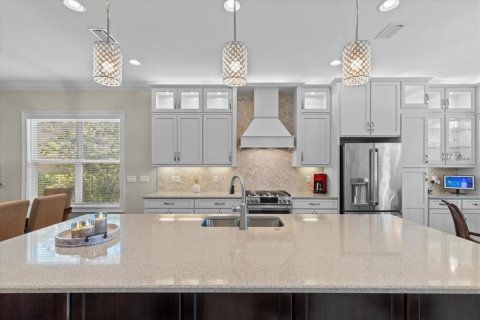 House in Wesley Chapel, Florida 4 bedrooms, 277.5 sq.m. № 1638306 - photo 9