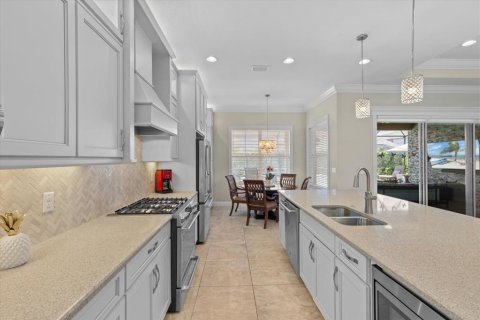House in Wesley Chapel, Florida 4 bedrooms, 277.5 sq.m. № 1638306 - photo 11