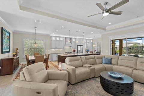 House in Wesley Chapel, Florida 4 bedrooms, 277.5 sq.m. № 1638306 - photo 24