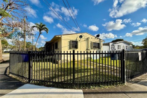 Apartamento en alquiler en Miami, Florida, 2 dormitorios № 2030013 - foto 4