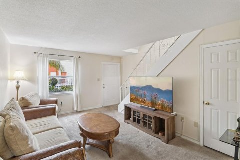 Condo in Merrit Island, Florida, 2 bedrooms № 2100354 - photo 4
