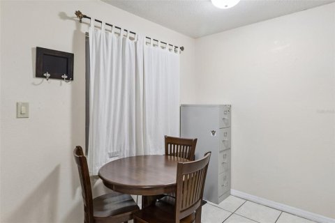 Condo in Merrit Island, Florida, 2 bedrooms № 2100354 - photo 7