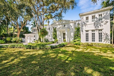 House in Coral Gables, Florida 5 bedrooms, 565.68 sq.m. № 2009742