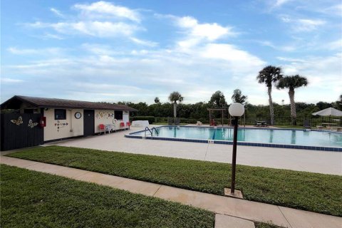 Condo in Deltona, Florida, 2 bedrooms  № 2383940 - photo 20