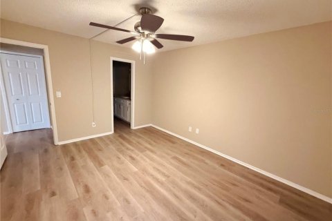 Condo in Deltona, Florida, 2 bedrooms  № 2383940 - photo 15