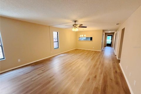 Condo in Deltona, Florida, 2 bedrooms  № 2383940 - photo 13
