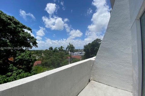 Copropriété à vendre à Miami, Floride: 1 chambre, 62.24 m2 № 1987167 - photo 11