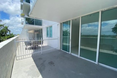 Copropriété à vendre à Miami, Floride: 1 chambre, 62.24 m2 № 1987167 - photo 1
