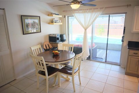 Casa en venta en Orlando, Florida, 3 dormitorios, 131.55 m2 № 2395624 - foto 12