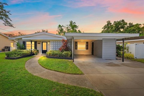 Villa ou maison à Bradenton, Floride 3 chambres, 125.98 m2 № 2349144