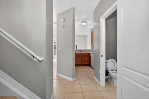 Townhouse in Davenport, Florida 2 bedrooms, 117.71 sq.m. № 2099947 - photo 12