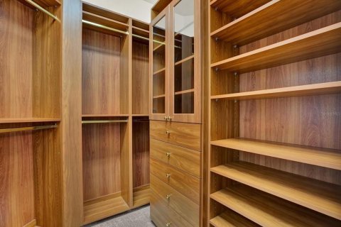 Купить виллу или дом в Ленд-о-Лейкс, Флорида 7 комнат, 497.86м2, № 2148758 - фото 19