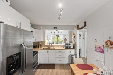 Купить кондоминиум в Пемброк-Пайнс, Флорида 1 спальня, 79.15м2, № 1966064 - фото 26