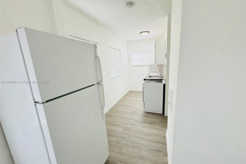 Снять в аренду виллу или дом в Майами, Флорида 2 спальни, 73.86м2, № 1979097 - фото 4