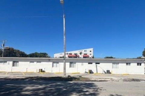 Снять в аренду виллу или дом в Майами, Флорида 2 спальни, 73.86м2, № 1979097 - фото 8