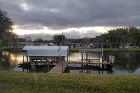 Condo in Crystal River, Florida, 2 bedrooms  № 1851812 - photo 2