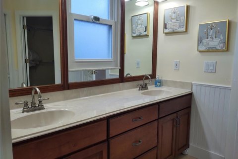Condo in Crystal River, Florida, 2 bedrooms  № 1851812 - photo 9