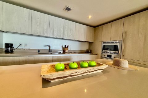 Copropriété à vendre à Hollywood, Floride: 2 chambres, 105.54 m2 № 1882229 - photo 13