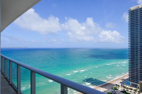 Copropriété à vendre à Hollywood, Floride: 2 chambres, 105.54 m2 № 1882229 - photo 3