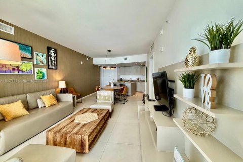Copropriété à vendre à Hollywood, Floride: 2 chambres, 105.54 m2 № 1882229 - photo 6