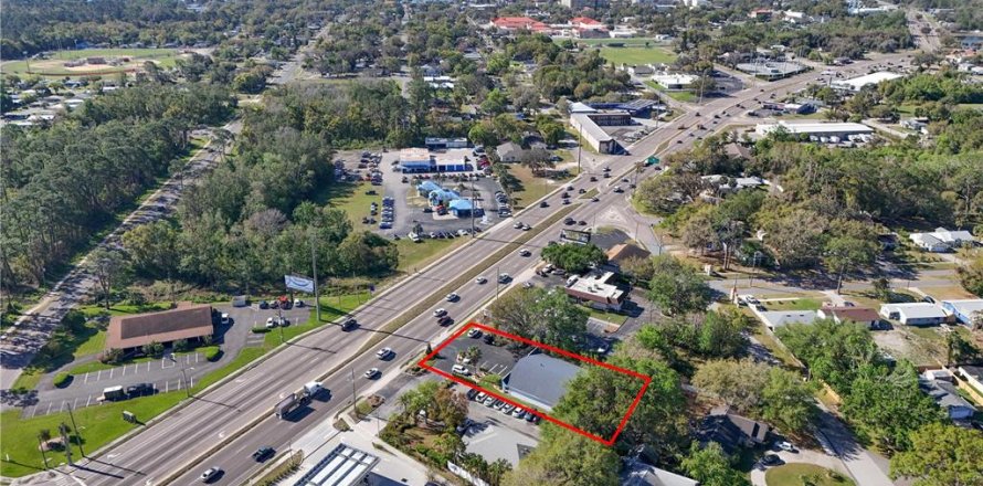 Commercial property in Tavares, Florida 345.69 sq.m. № 2105841