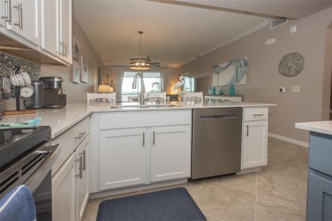 Copropriété à louer à Bradenton, Floride: 2 chambres, 104.14 m2 № 2166622 - photo 6