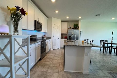 Villa ou maison à louer à Haines City, Floride: 4 chambres, 169.36 m2 № 1894047 - photo 11