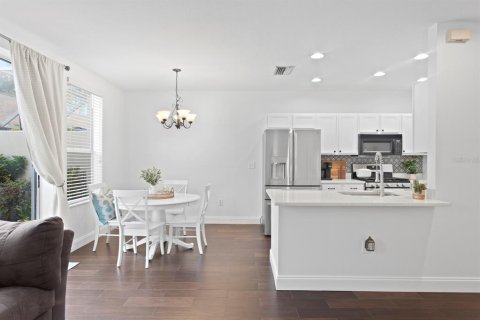 Adosado en venta en Tampa, Florida, 3 dormitorios, 134.89 m2 № 1639744 - foto 12