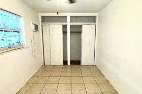 Condo in North Miami Beach, Florida, 2 bedrooms  № 1951483 - photo 6