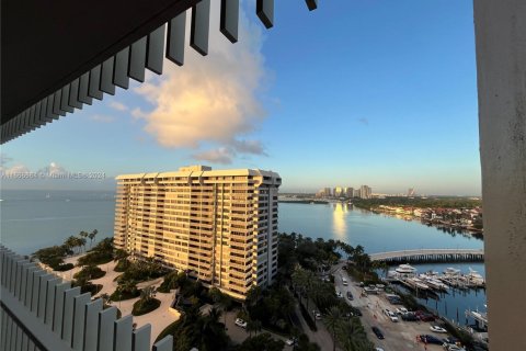 Condo in Miami, Florida, 2 bedrooms  № 1825898 - photo 6