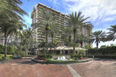 Condo in Miami, Florida, 2 bedrooms  № 1825898 - photo 16
