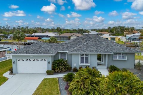 Casa en alquiler en Port Charlotte, Florida, 3 dormitorios, 163.42 m2 № 1894177 - foto 1