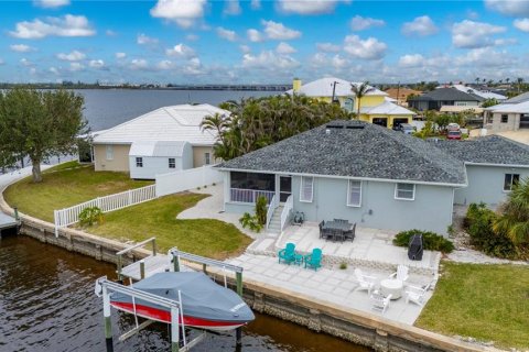 Casa en alquiler en Port Charlotte, Florida, 3 dormitorios, 163.42 m2 № 1894177 - foto 2