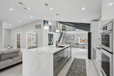 Villa ou maison à vendre à Saint Petersburg, Floride: 3 chambres, 312.62 m2 № 2197074 - photo 7
