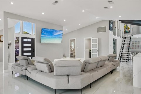 Villa ou maison à vendre à Saint Petersburg, Floride: 3 chambres, 312.62 m2 № 2197074 - photo 5