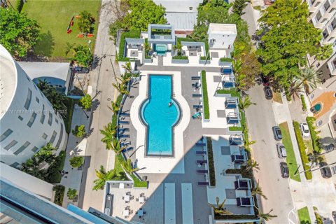 Condo in Miami, Florida, 2 bedrooms  № 1861930 - photo 5