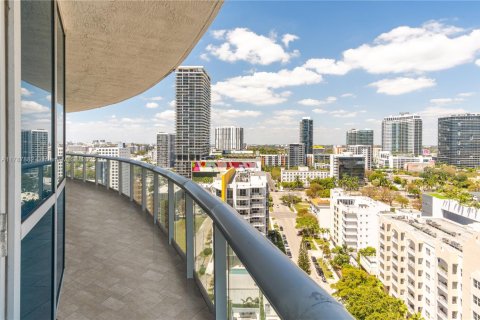 Condo in Miami, Florida, 2 bedrooms  № 1861930 - photo 24