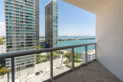 Condo in Miami, Florida, 2 bedrooms  № 1861930 - photo 16