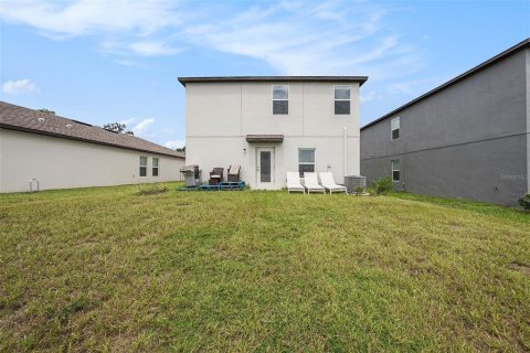 House in Zephyrhills, Florida 5 bedrooms, 205.96 sq.m. № 1835232 - photo 18