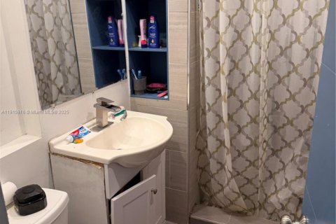 Propiedad comercial en venta en Fort Lauderdale, Florida, 218.13 m2 № 2054969 - foto 15