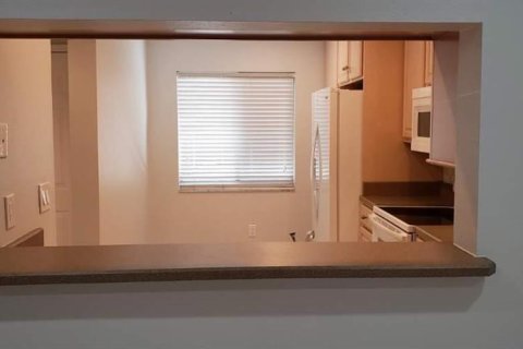 Townhouse in Winter Park, Florida 2 bedrooms, 105.26 sq.m. № 1887109 - photo 14