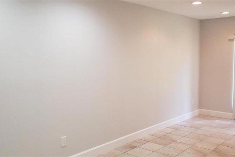 Townhouse in Winter Park, Florida 2 bedrooms, 105.26 sq.m. № 1887109 - photo 11