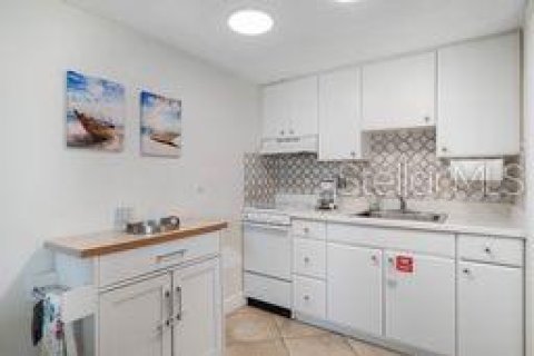 Condominio en venta en New Smyrna Beach, Florida, 1 dormitorio, 47.1 m2 № 1786645 - foto 15