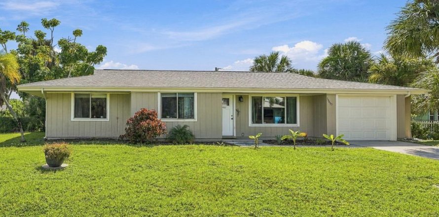 Casa en Port Charlotte, Florida 3 dormitorios, 127 m2 № 2387728