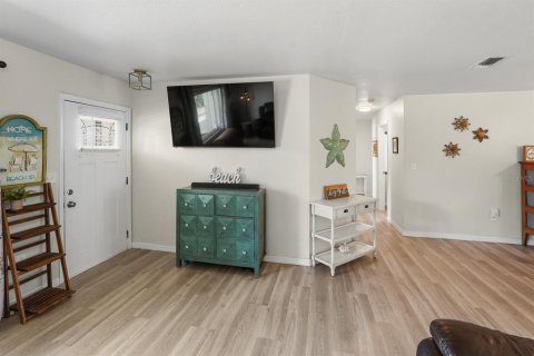 Casa en venta en Port Charlotte, Florida, 3 dormitorios, 127 m2 № 2387728 - foto 6