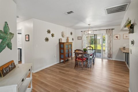 Casa en venta en Port Charlotte, Florida, 3 dormitorios, 127 m2 № 2387728 - foto 11