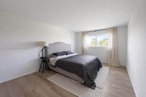 Снять в аренду кондоминиум в Майами-Бич, Флорида 3 спальни, 108.7м2, № 1991964 - фото 7